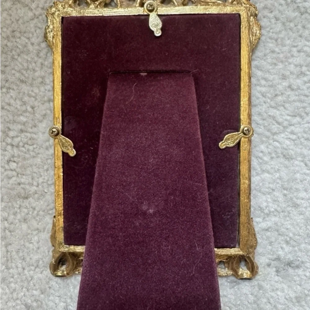 Matson Floral Gold tone Picture Frame hold 4x 3 photo - Picture 9 of 9